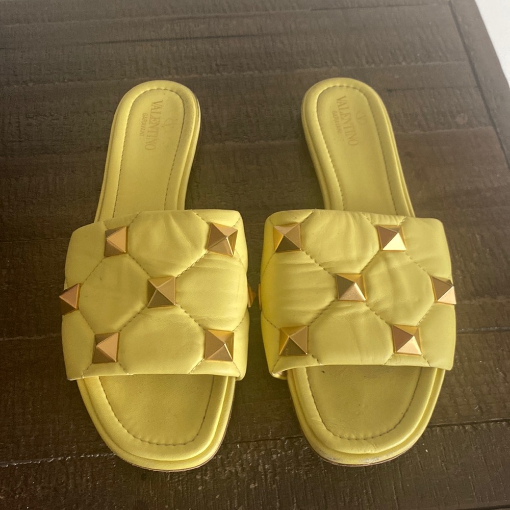 Valentino sandals sz 41 Authentic